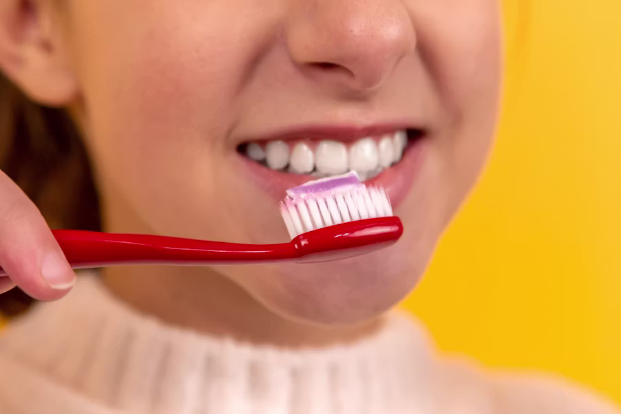Pulizia professionale dei denti in studio — Studio Dentistico Kustec
